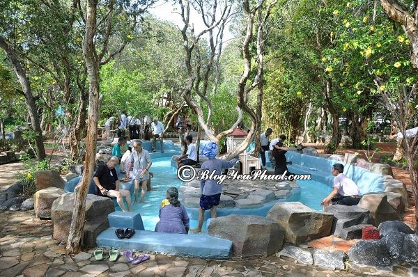 Kinh nghiệm du lịch suối nước nóng Bình Châu: Hướng dẫn đi tham quan, tắm nước nóng ở suối khoáng nóng Bình Châu