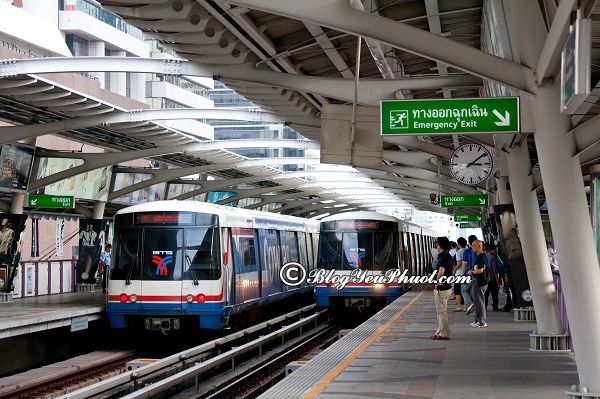 Kinh nghiệm đi tàu điện BTS và MRT Bangkok: mua vé, lưu ý